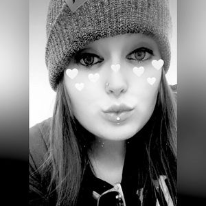 Meet your Posher, Carleigh